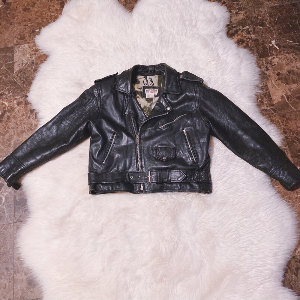 SOLD—VTG  Leather 80’s black motorcycle jacket.